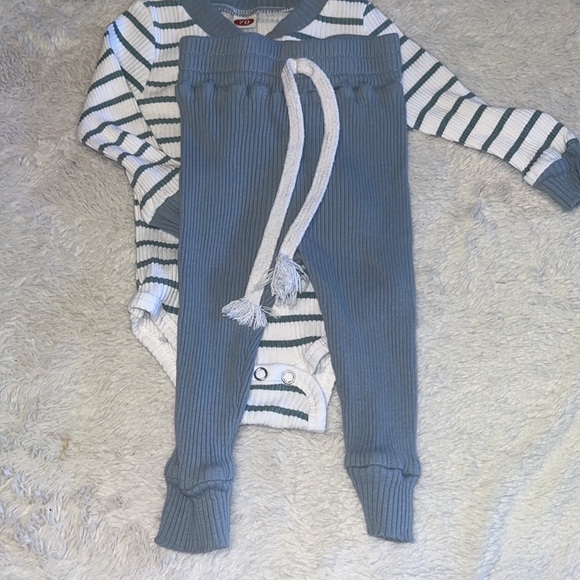 Matching ribbed set - Picture 3 of 6